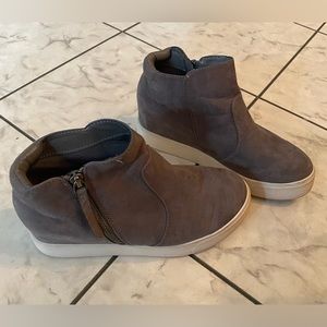 Women’s Grey Target Sneaker Wedges Size 6.5